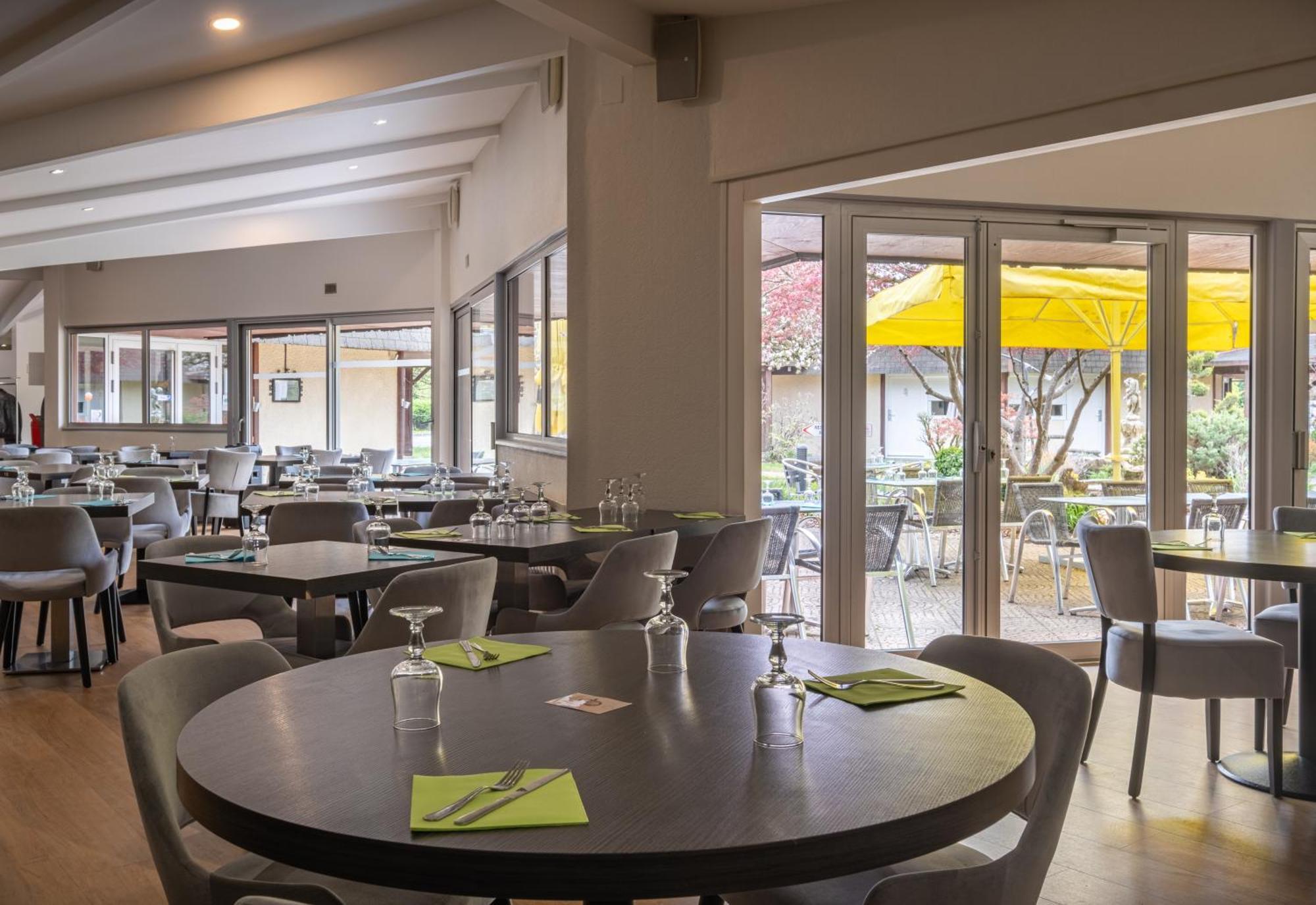 Charme Hotel, Montbeliard Sud מראה חיצוני תמונה