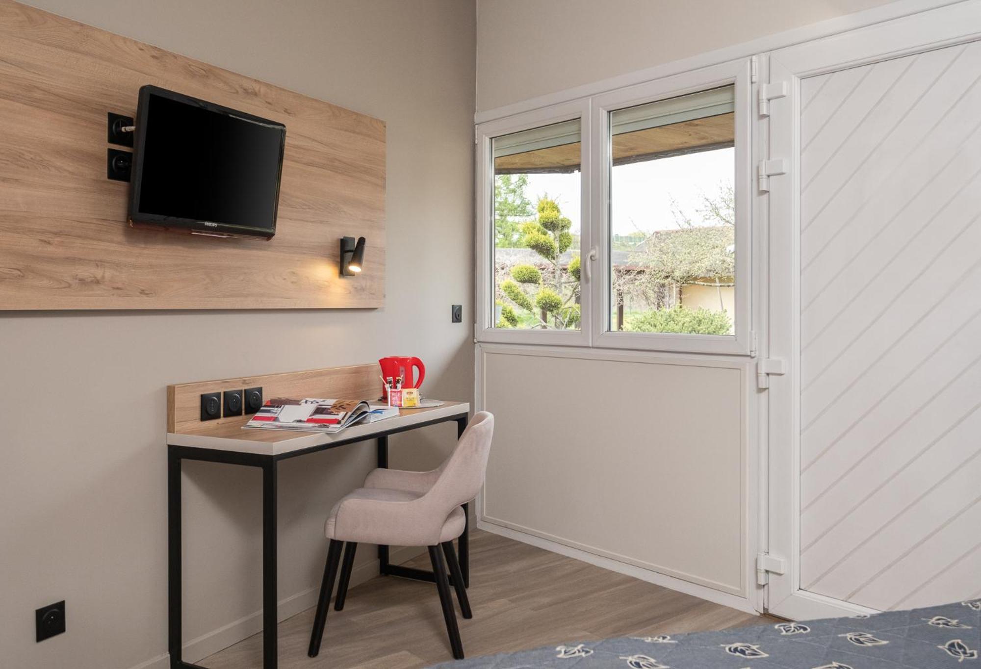 Charme Hotel, Montbeliard Sud מראה חיצוני תמונה